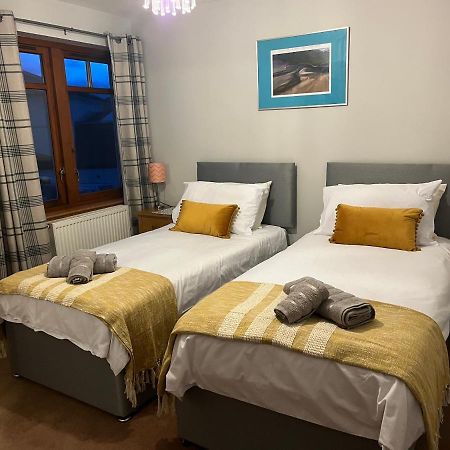 6 Canalside Apartments ฟอร์ตวิลเลียม ภายนอก รูปภาพ