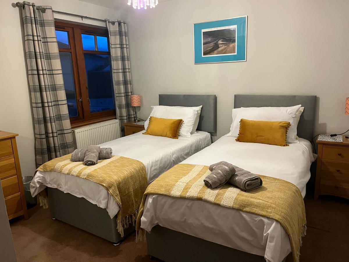 6 Canalside Apartments ฟอร์ตวิลเลียม ภายนอก รูปภาพ